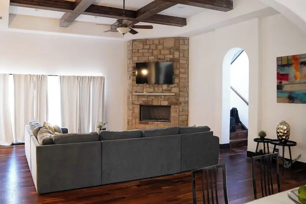 Walk to Boat Launch: Stylish Austin Gem