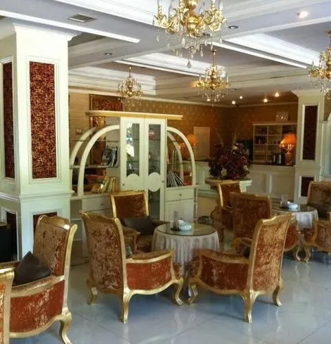 Feilong Hotel