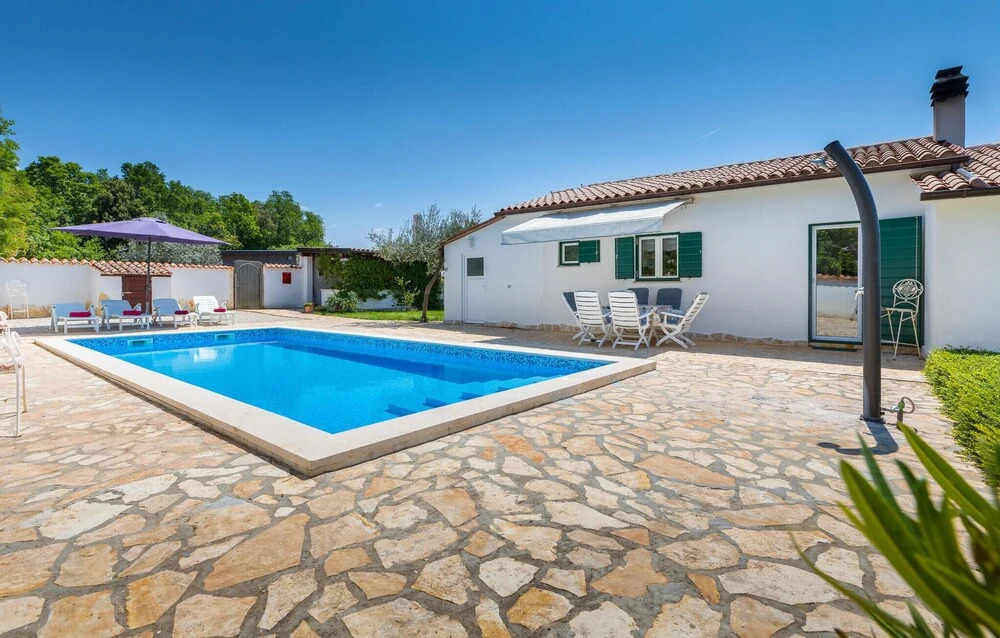 Stunning Home In Pula
