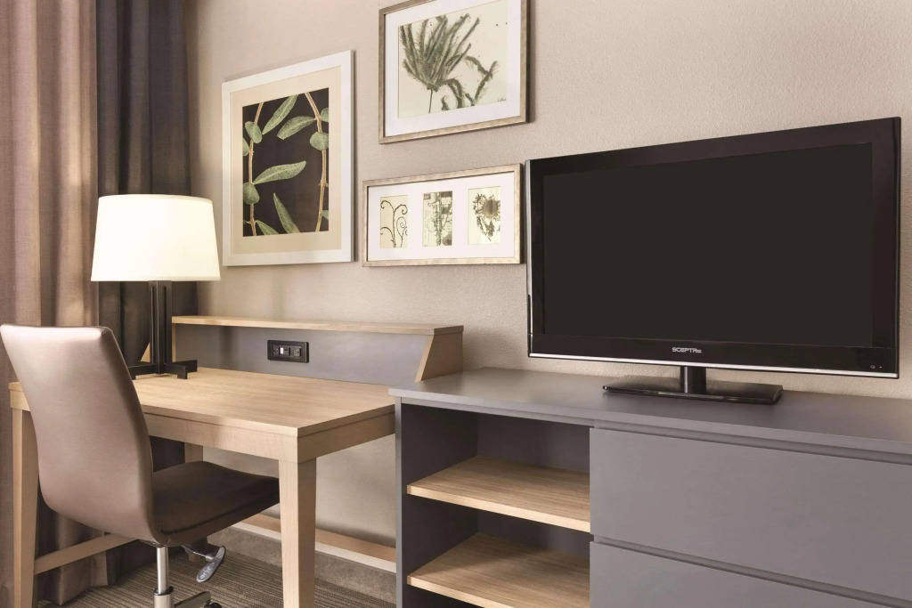 Country Inn & Suites by Radisson, Fresno North, CA