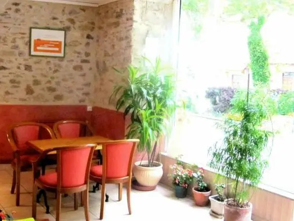 Logis Hotels - Hôtel et Restaurant de la Montagne Noire