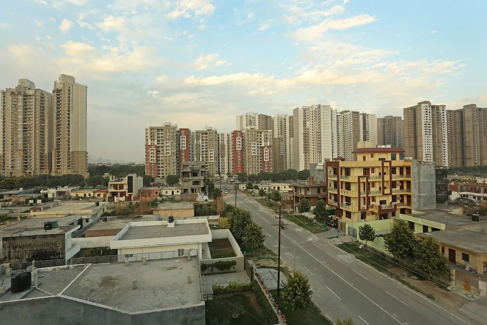 OYO 8438 DSR Residency