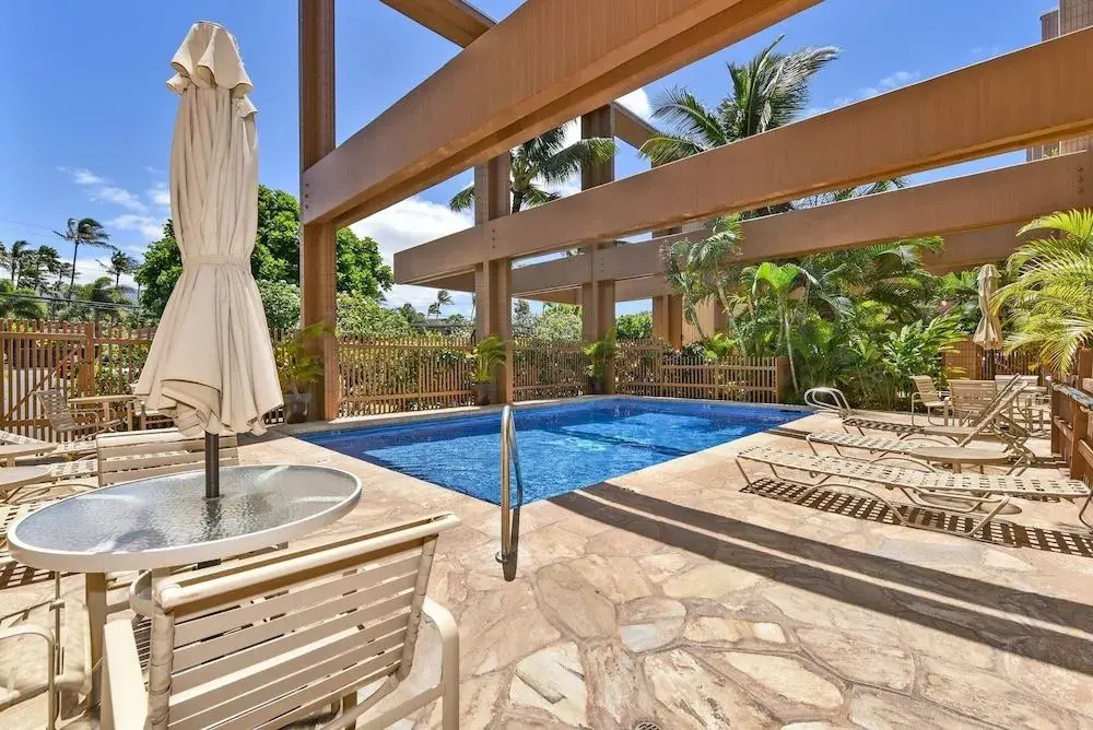 Kaleialoha #413 1 Bedroom 1 Bathroom Condo by Redawning