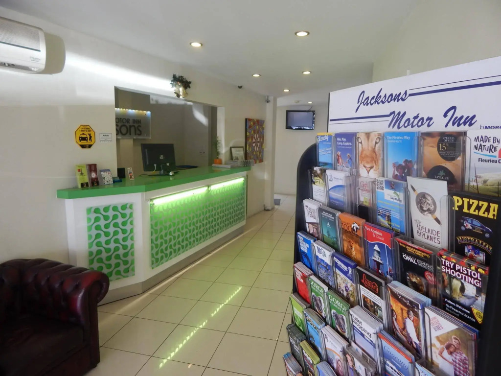 Jacksons Motor Inn