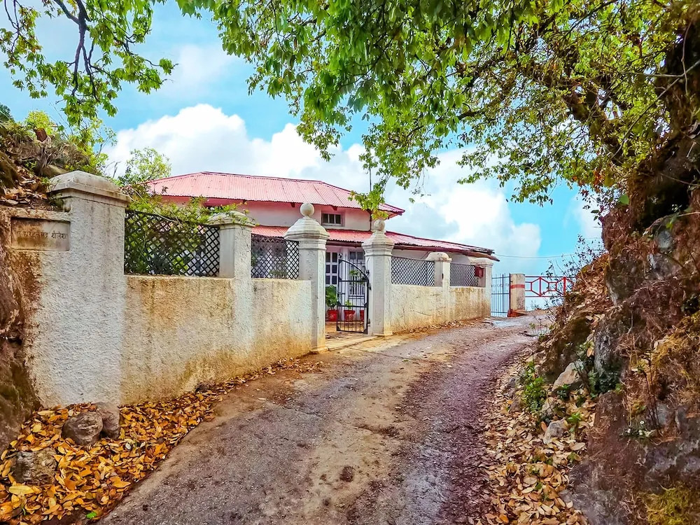 OYO 13707 Home Valley View 3BHK Vincent Hill