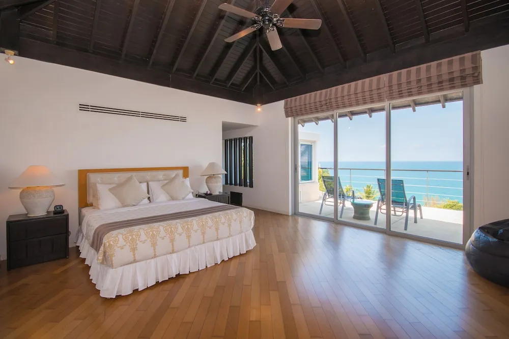 Beautiful 3-Bedroom Villa at Surin Beach
