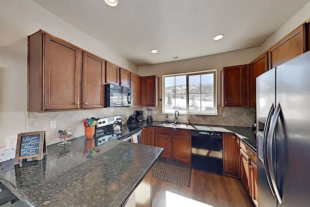 Granby Ranch 3br + Loft W/ Hot Tub Walk To Lifts 3 Bedroom Home