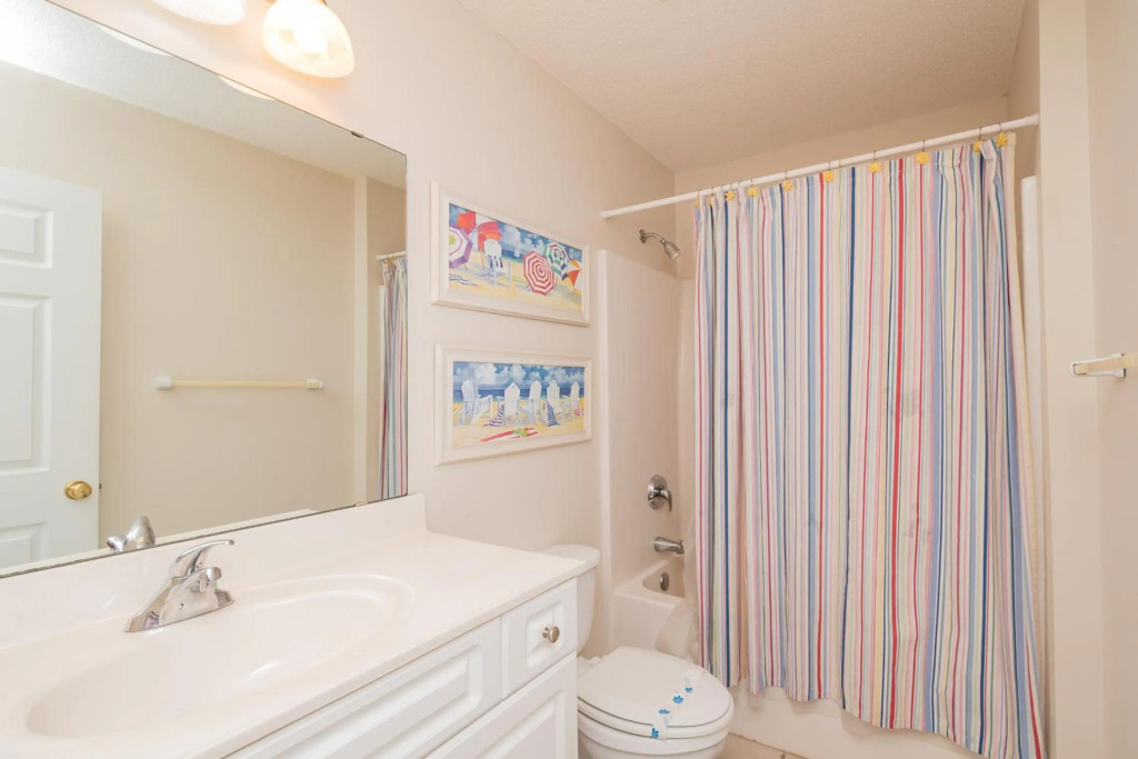 Southern Shores Oak Island Oceanfront with Pool Villa