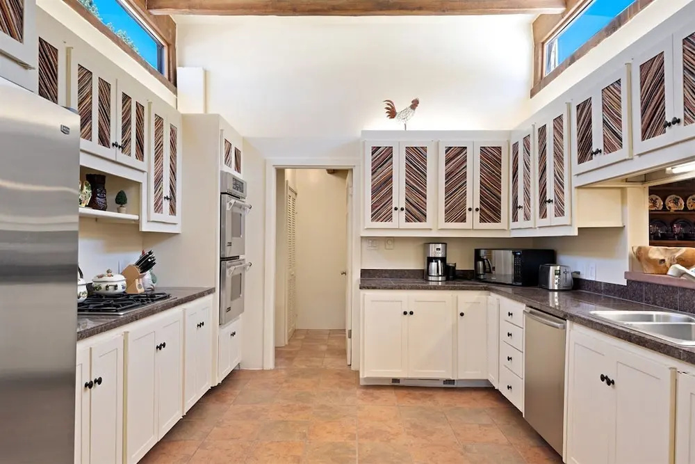 Casa Ladera - Enchanting Home, Nestled in Foothills With Spectacular Views