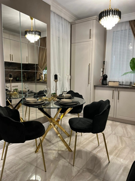 Golden Apartment