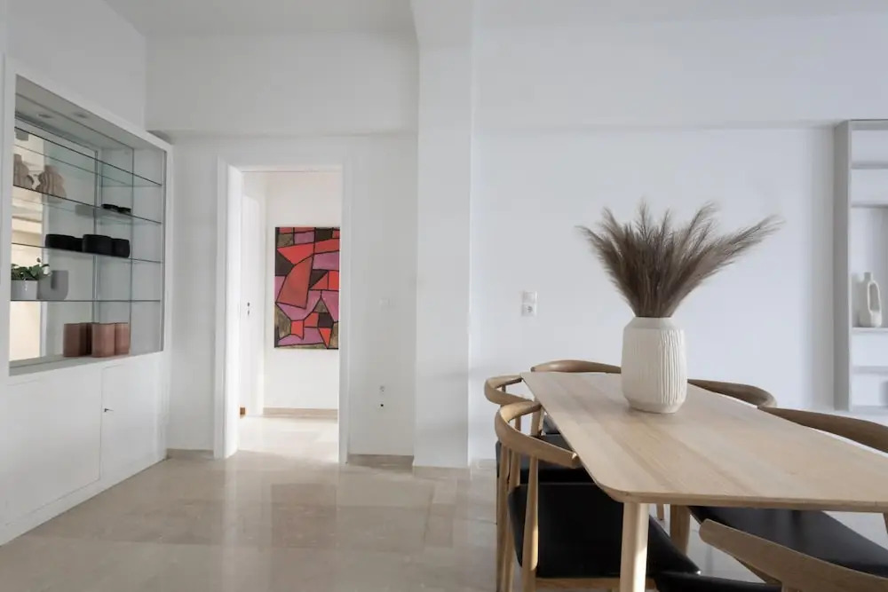 Charming Seaside Apartment Elegant 2BR in Glyfada
