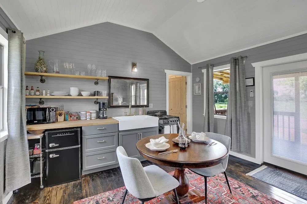 Luxurious & Intimate Cottage in Fred Wine Country!