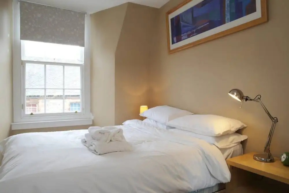 1 Bedroom Apartment In Edinburgh