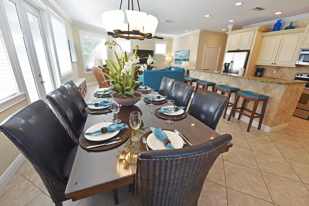 Blue Water View Apartment 6