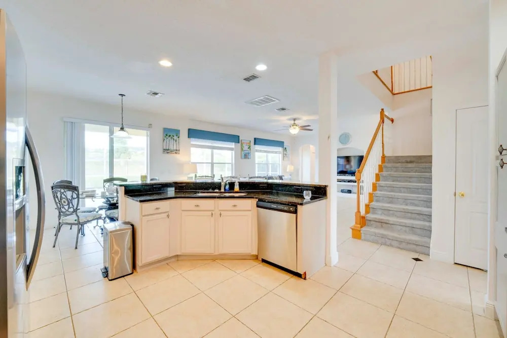 Large Villa - Close to Disney with extended patio and golf course views