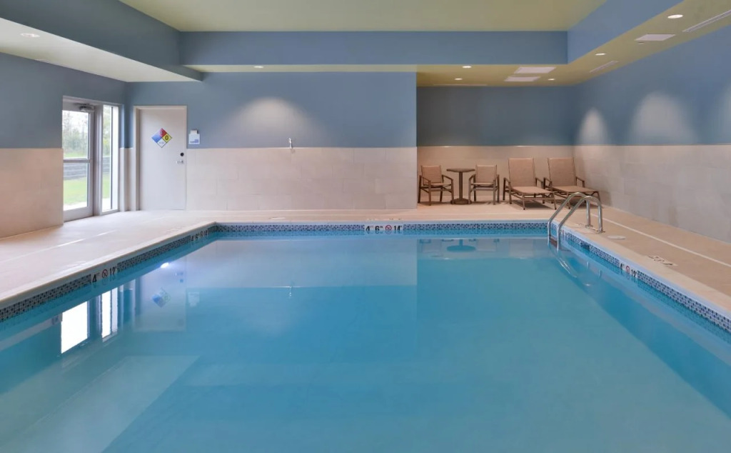 Holiday Inn Express & Suites - Marshalltown by IHG