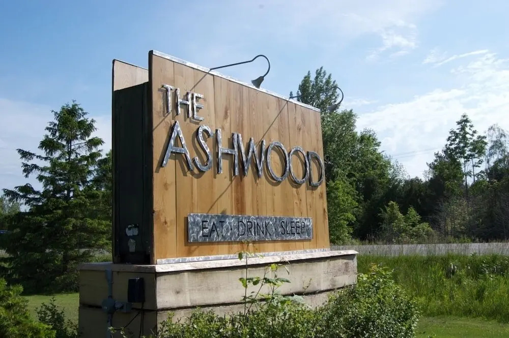 THE ASHWOOD INN