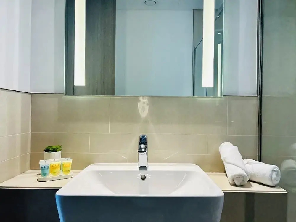 Venduras - Modern 1BR Apartment JVC