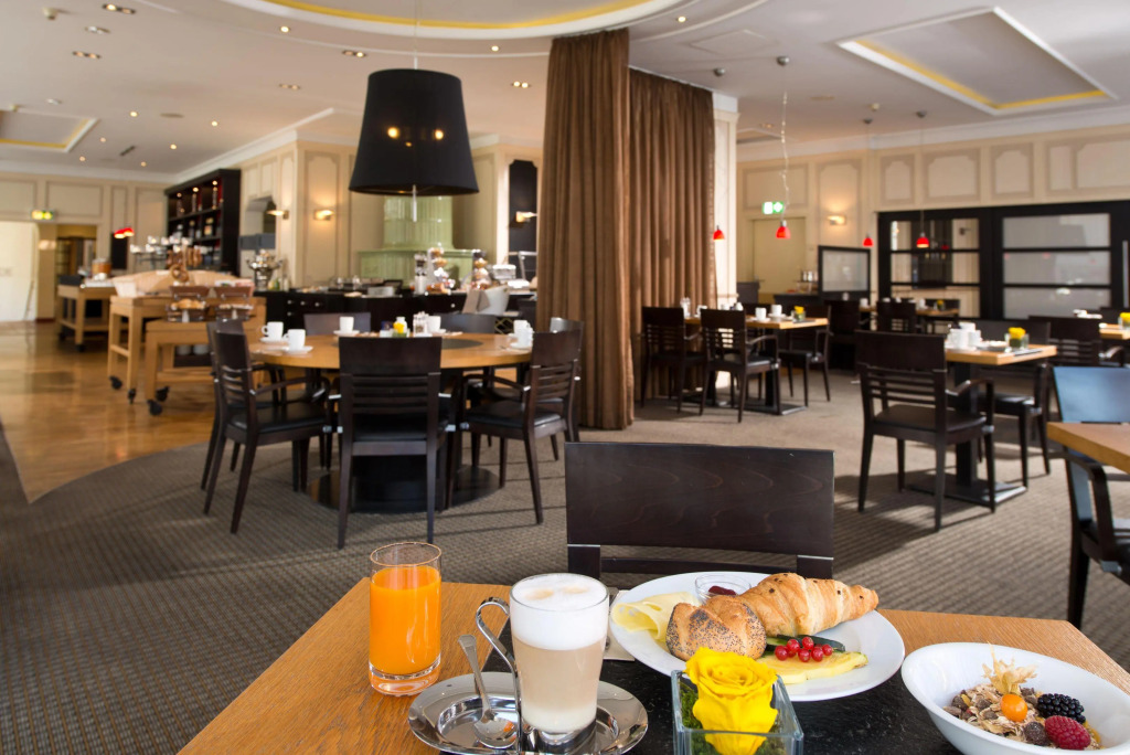 Отель The Q - Quadro City Hotel
