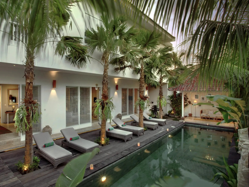Room & Vespa 4 - Central Seminyak Near Beach