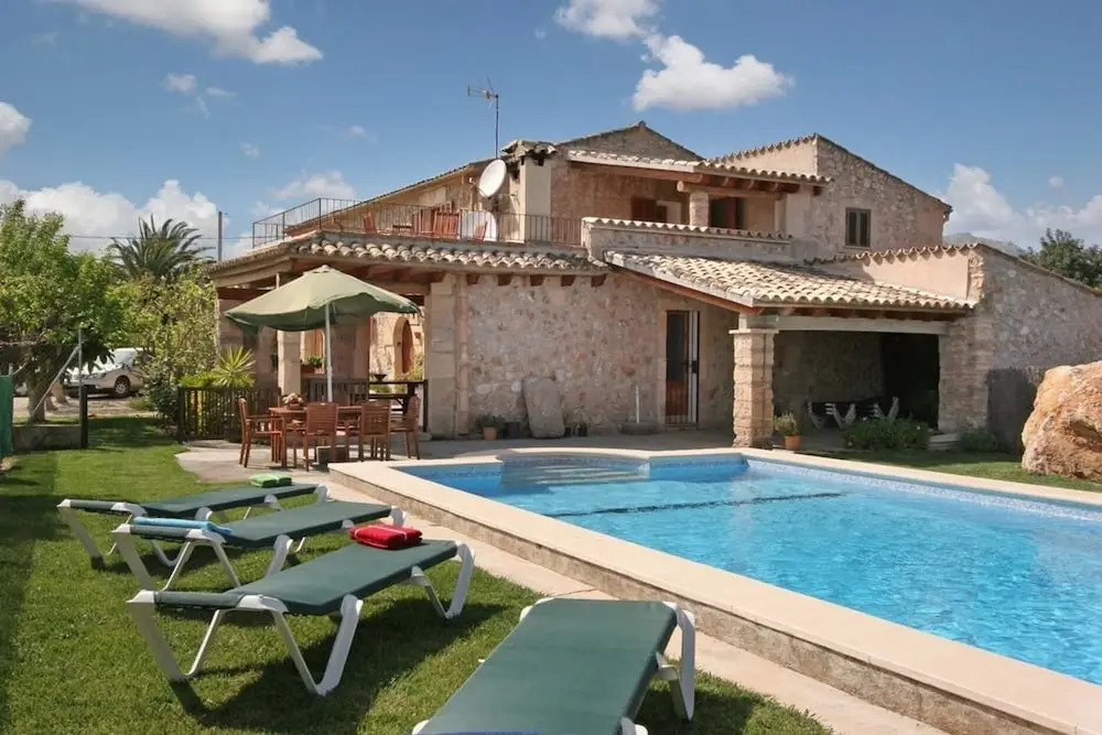 Villa - 5 Bedrooms with Pool - 103159
