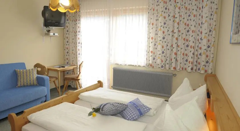 mei liab, Ferien beim Rettenbacher