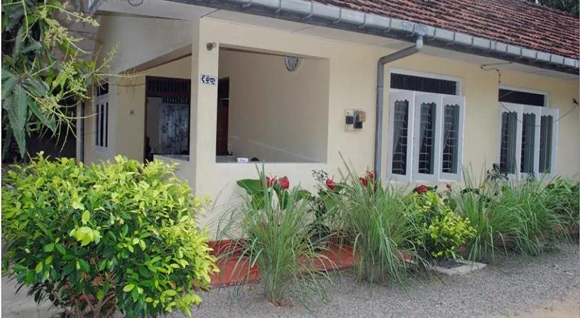 Dimuthu Tour Inn