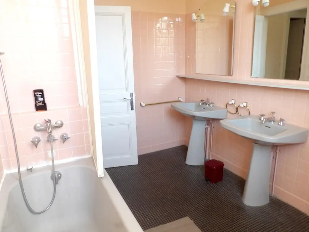 Villa With 7 Bedrooms in Hautefort, With Private Pool and Furnished Ga