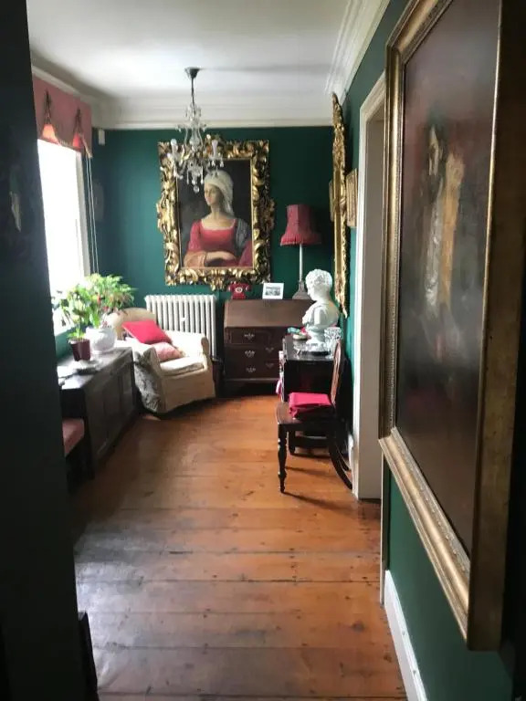 10 st james villas