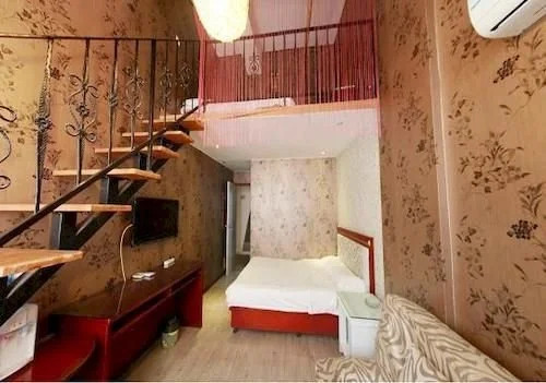 Qingdao Aibinshe Hotel