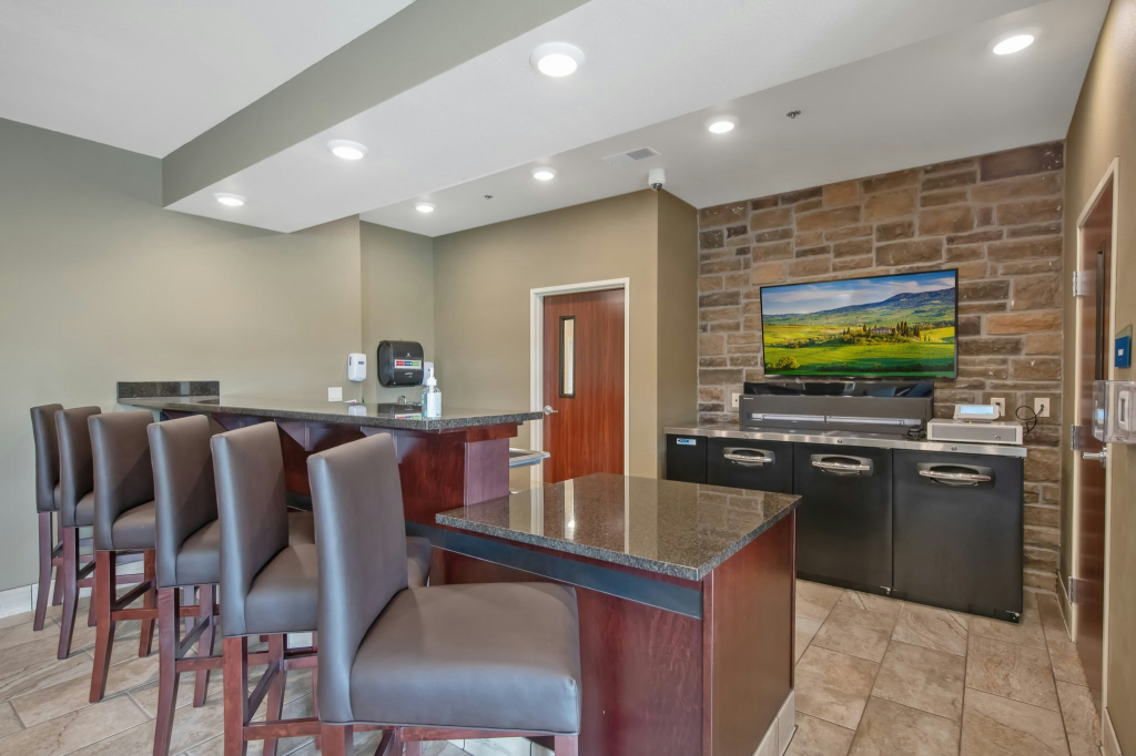 Cobblestone Hotel & Suites - Austin