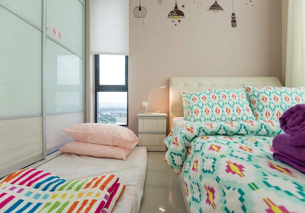 Univ 360 Place by SYNC