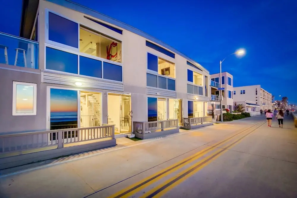 Surf Style 4 5 Bedrooms 8 Bathrooms Townhouse