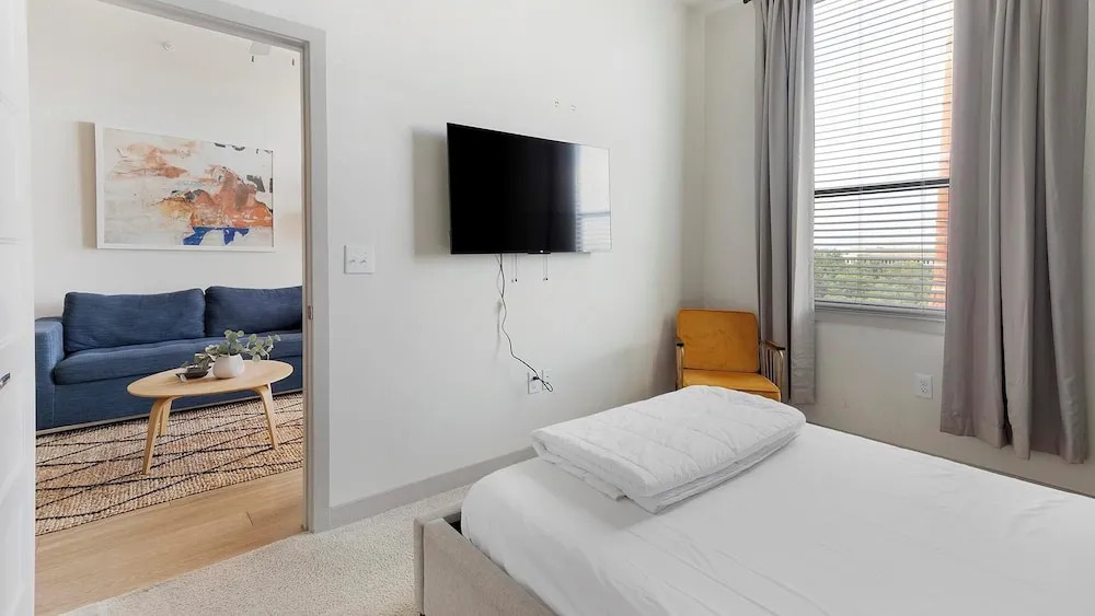 Landing Apartments Near Southtown