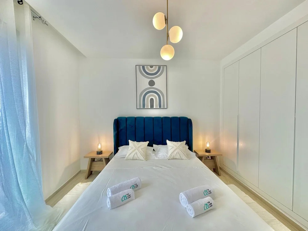 A12 Stylish and Modern 2bds in La Marsa