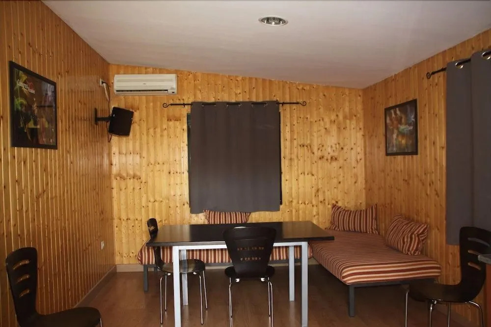 Hostal - Camping Ciudad de Cáceres