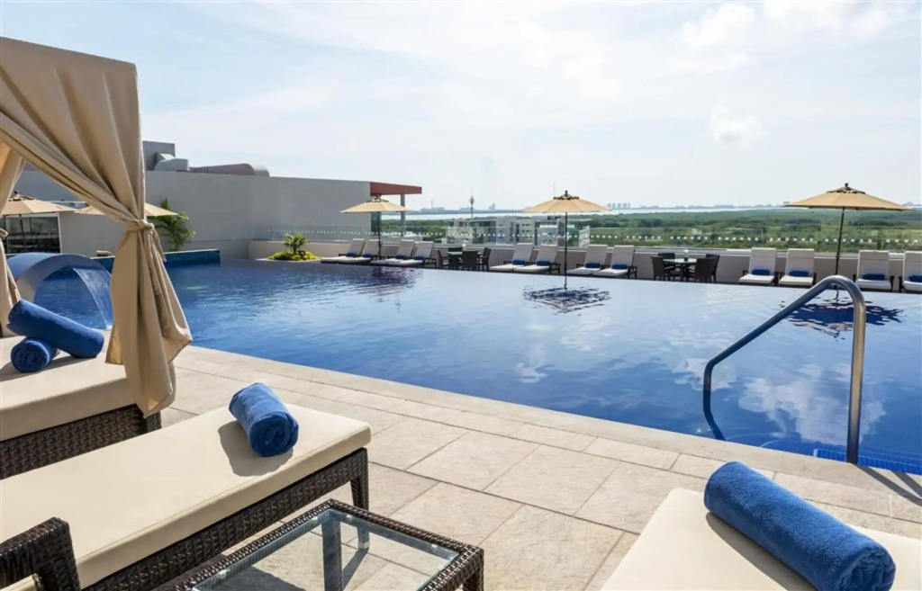 Four Points by Sheraton Cancun Centro