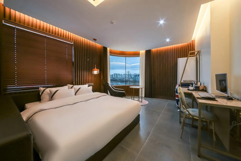 Suncheon Hound Hotel Suncheon Station Branch