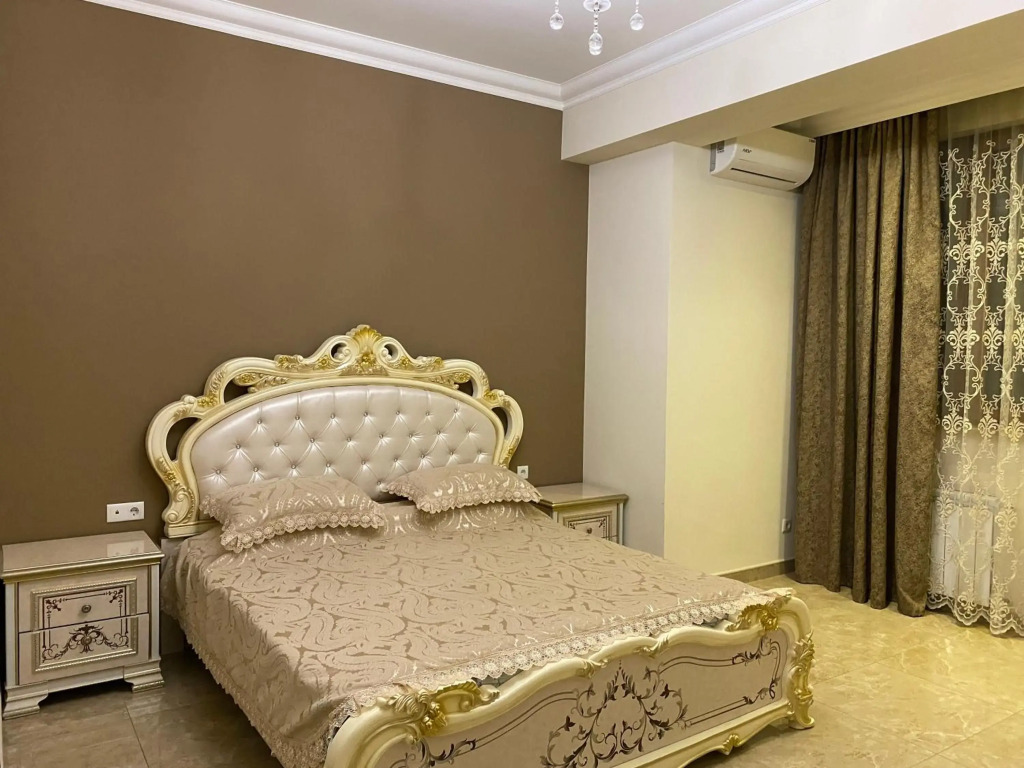Teryan street 3 bedrooms Luxury and Unique apartment TT777