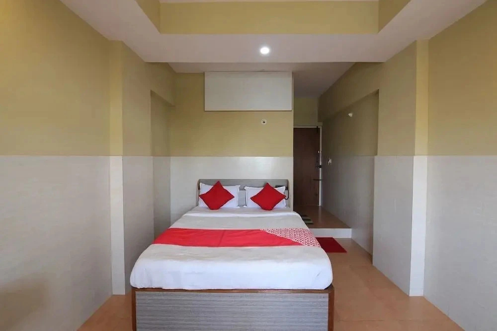 Varadashree Comforts By OYO Rooms