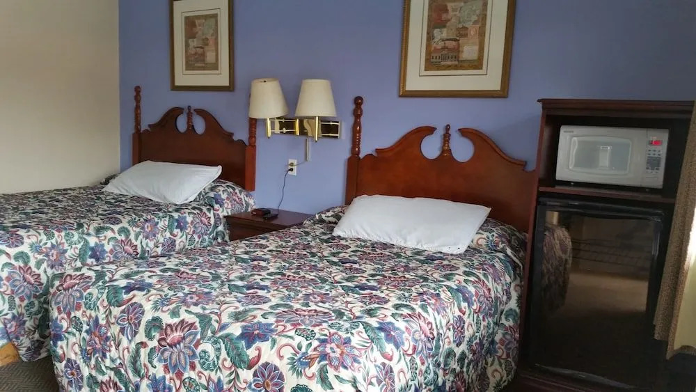 Spillway Motel