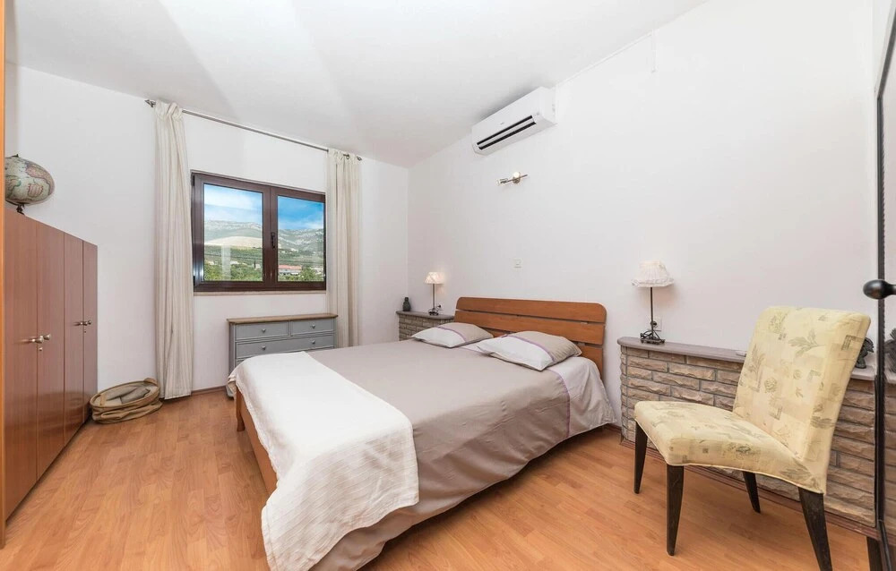 Amazing Apartment in Kastel Novi With 2 Bedrooms, Wifi and Outdoor Swimming Pool
