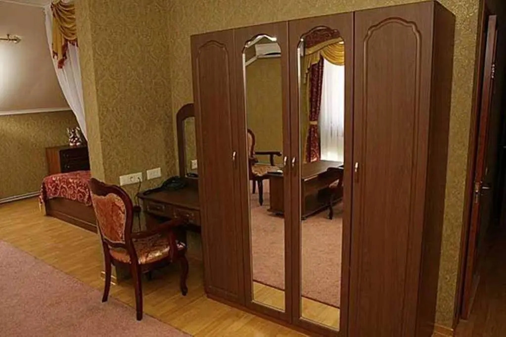 Ирон 1