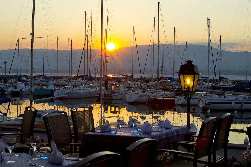 Hôtel La Riviera Victoria