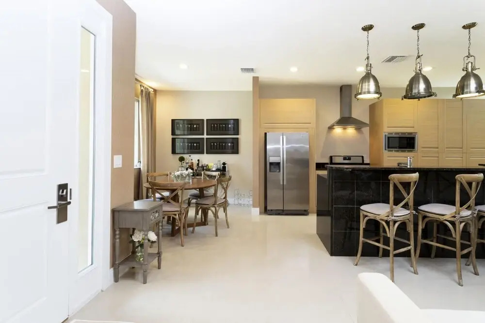 Gorgeous 4Bd Close to Disney @ Magic Village 7646