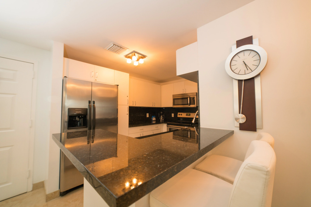 Fortune House Hotel Suites