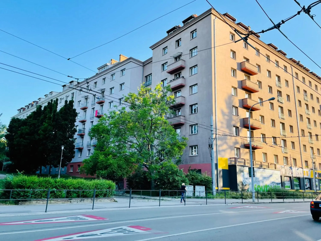 ZAROHEM 2 bedrooms APARTMENT in center with balcony
