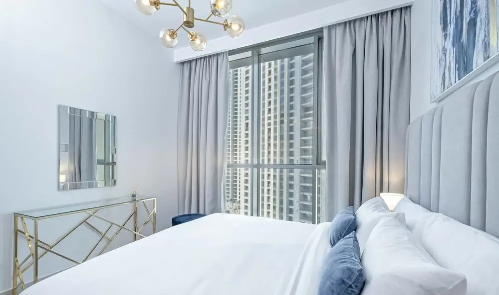 LUX Luxury Downtown Views Suite