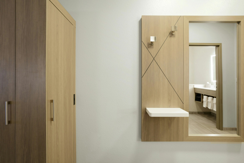 Holiday Inn Express Hotel and Suites Valparaiso by IHG