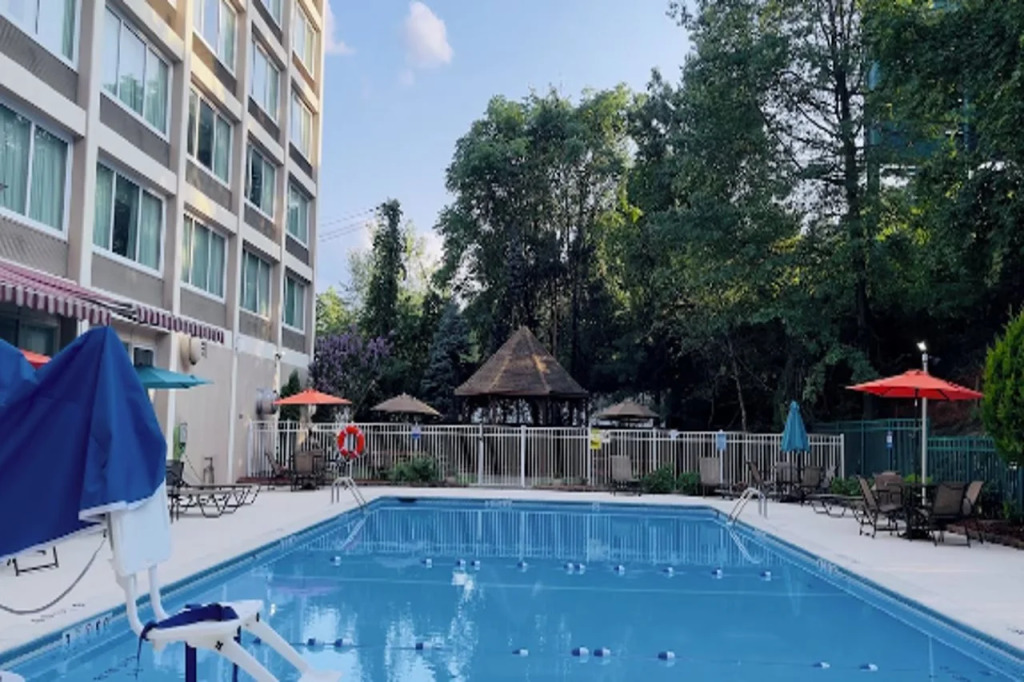 Executive Inn - Fort Lee